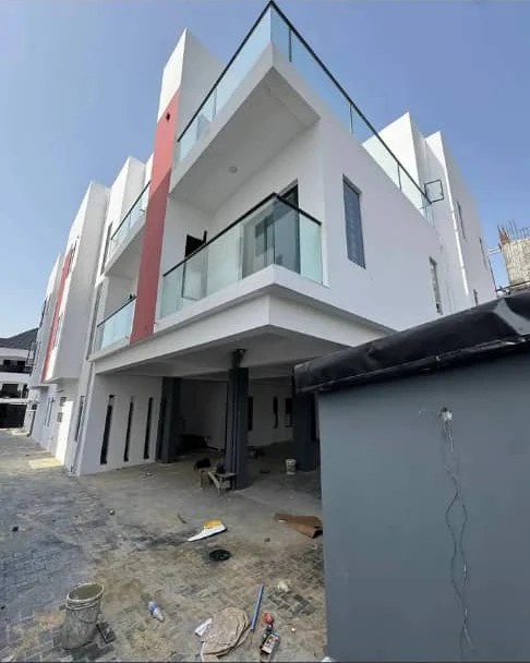 3 Bedroom Flat for Sale in Lekki phase 1, Lagos cover picture