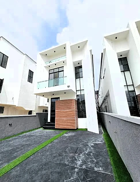 Duplex for Sale in Chevron, Lekki, Lagos cover picture