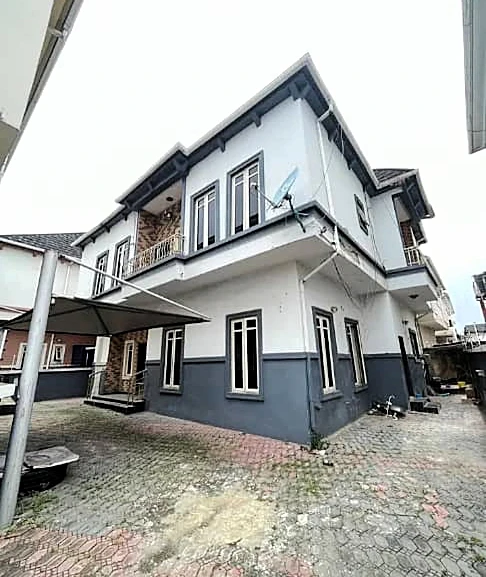 Duplex for Sale in Chevron, Lekki, Lagos cover picture