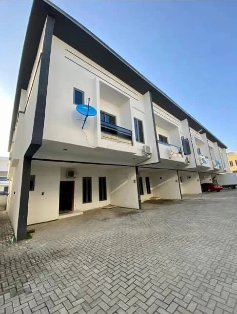 Duplex for Sale in Ikota, Lekki, Lagos cover picture