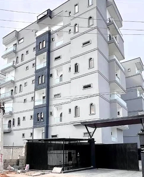 Pent-House for Sale in Lekki phase 1, Lagos
