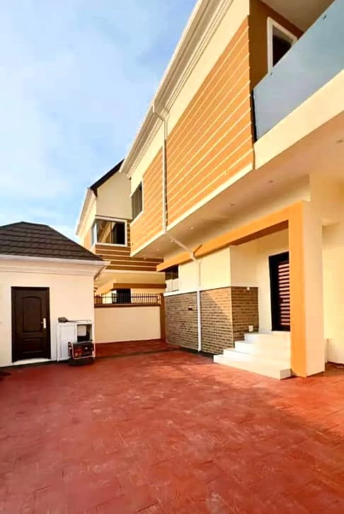 Duplex for Sale in Akala, Lagos cover picture