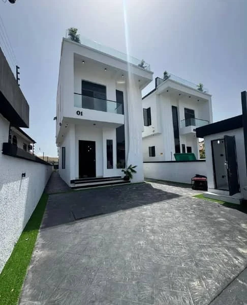 Duplex for Sale in Idado, Lekki, Lagos cover picture