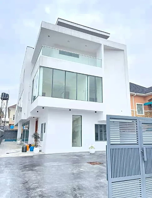 Duplex for Sale in Lekki phase 1, Lagos cover picture