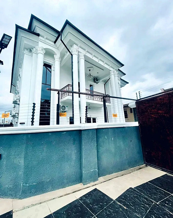 Duplex for Sale in Independence Layout, Lagos cover picture