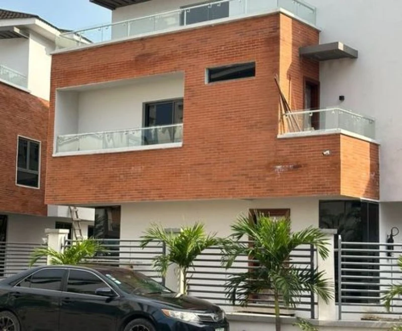 apartment for  in Surulere, Lagos