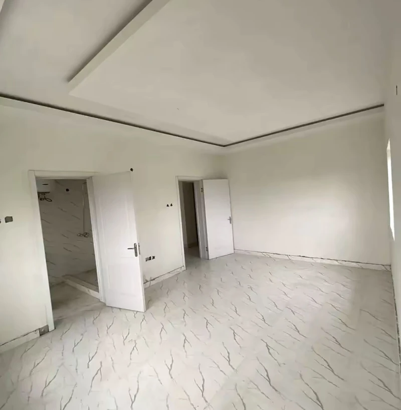 3 Bedroom Flat for Sale in Yaba, Lagos - Image 3