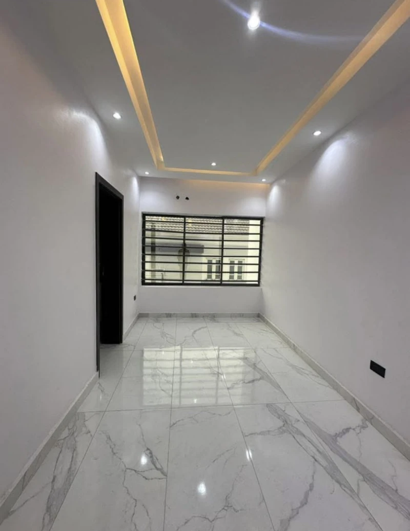 3 Bedroom Flat for Sale in Lekki phase 1, Lagos - Image 5