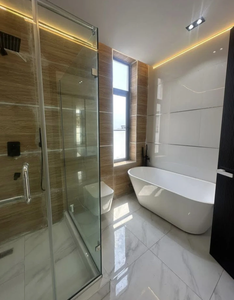 3 Bedroom Flat for Sale in Lekki phase 1, Lagos - Image 2