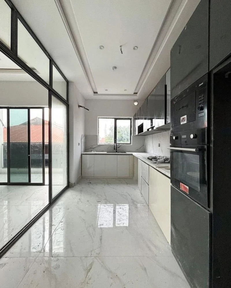 3 Bedroom Flat for Sale in Chevron Drive, Lekki, Lagos - Image 3