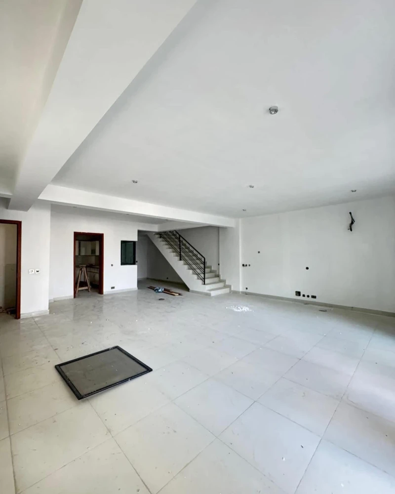 2 Bedroom Flat for Sale in Lekki Phase 1, Lagos - Image 5