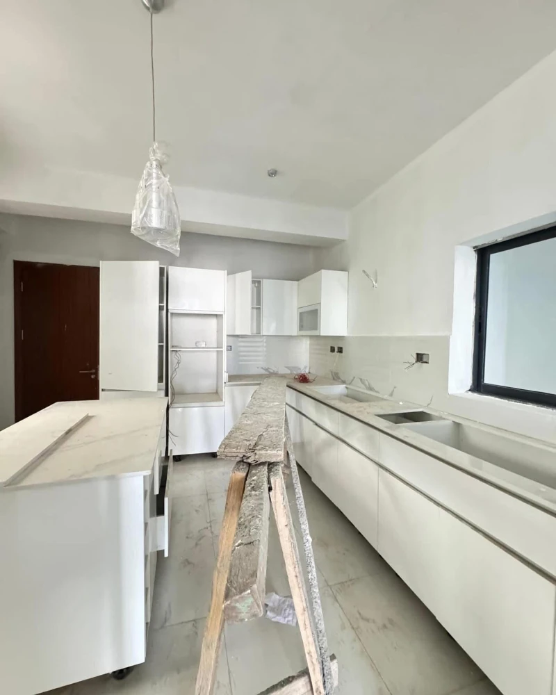 2 Bedroom Flat for Sale in Lekki Phase 1, Lagos - Image 2