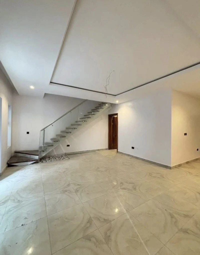 Duplex for Sale in Lekki phase 1, Lagos - Image 1