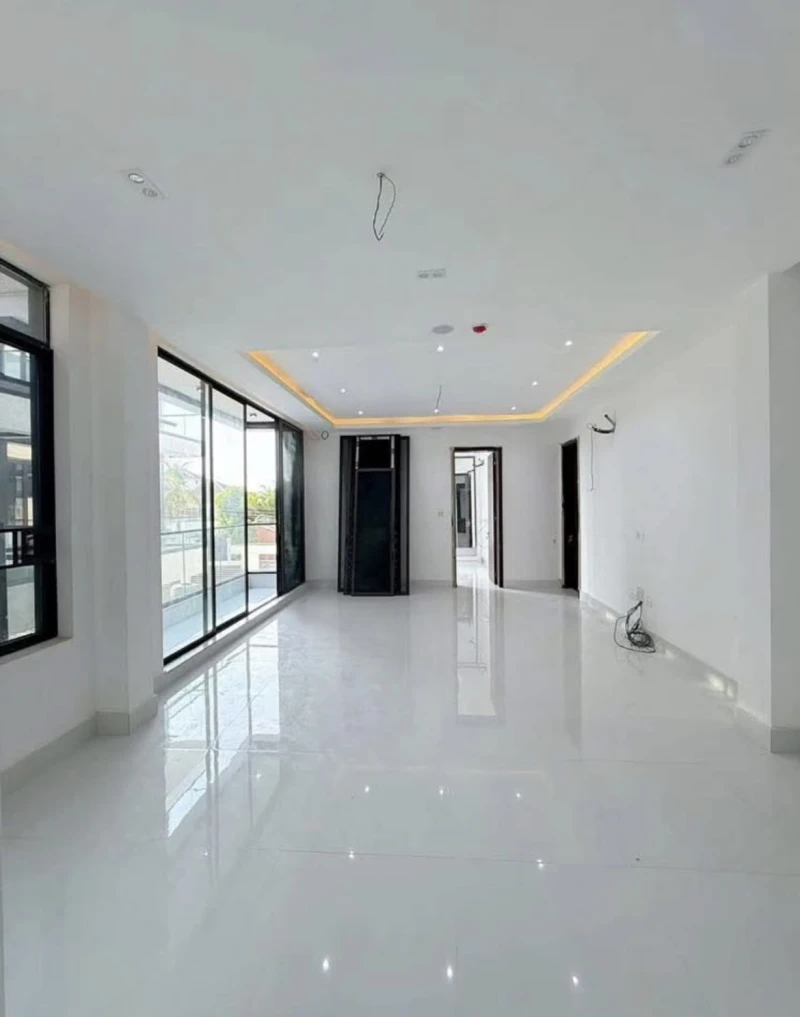 3 Bedroom Flat for Sale in LEKKI PHASE 1 LAGOS, Lagos - Image 1