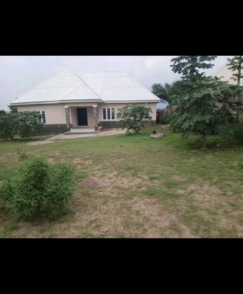 3 Bedroom Flat for Sale in Yaikyo, Benue - Image 2