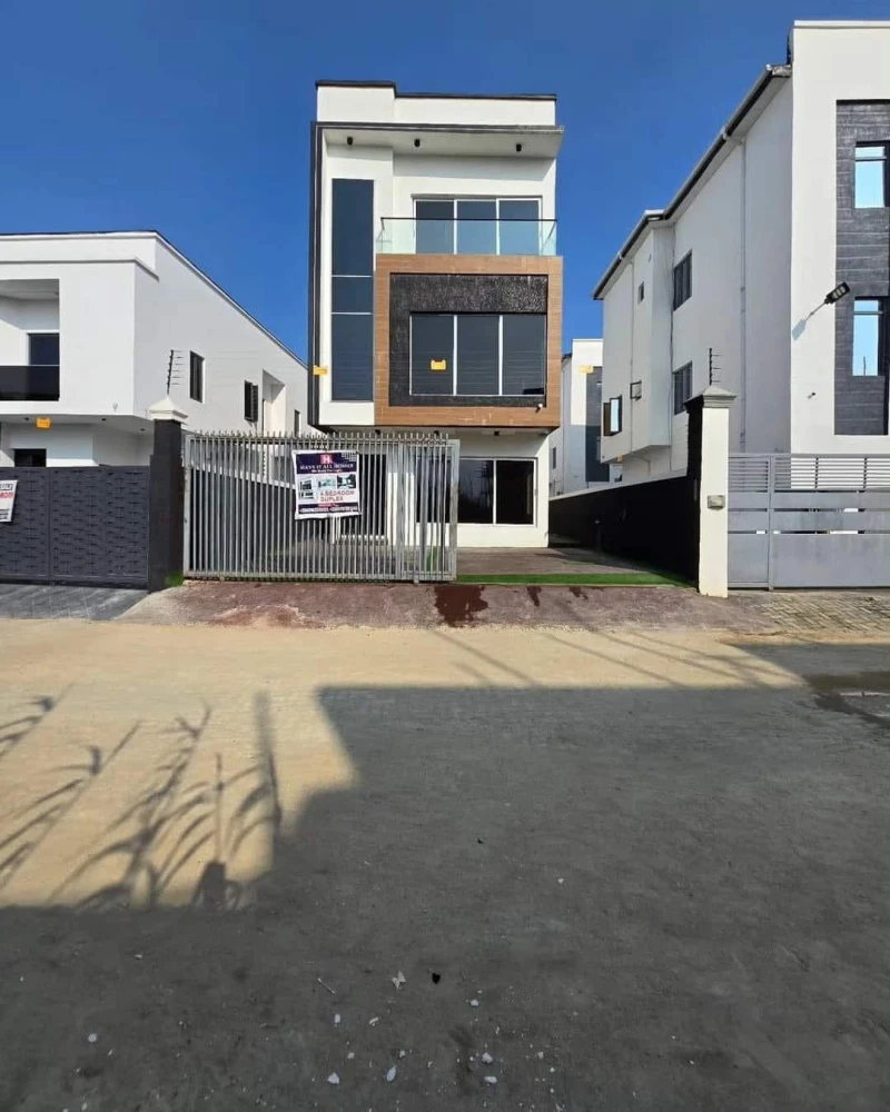 Duplex for Sale in Chevron, Lekki, Lagos cover picture