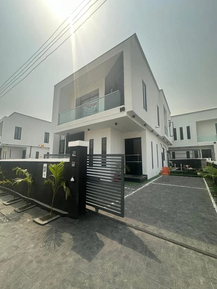 Duplex for Sale in Ajah, Lekki, Lagos cover picture