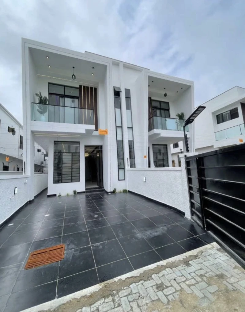 Duplex for Sale in IKOTA LEKKI, Lagos cover picture