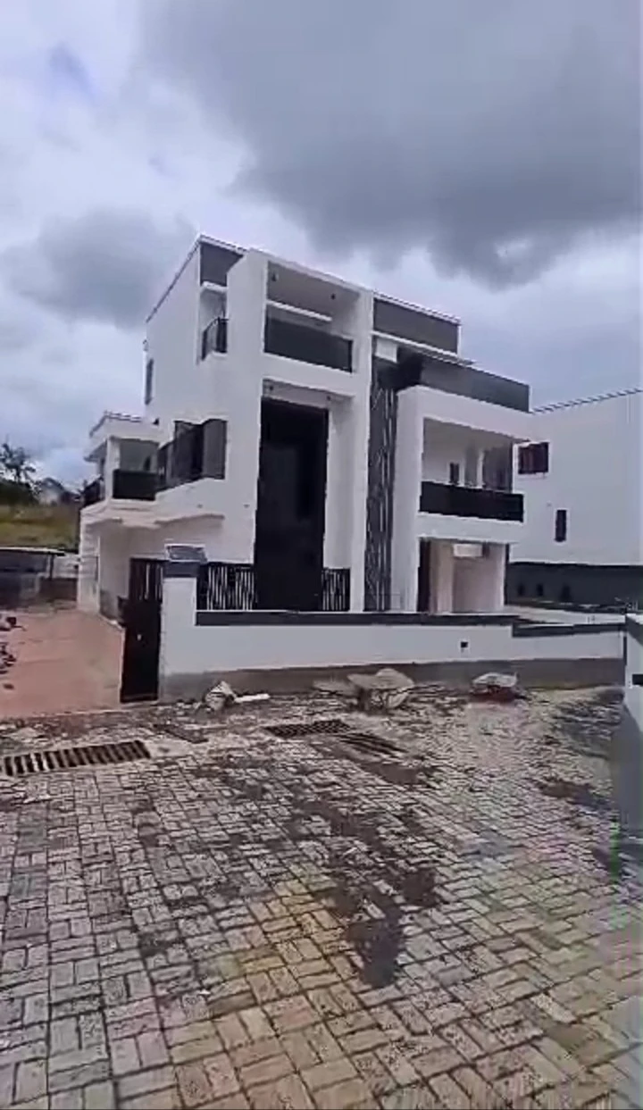 Duplex for Sale in Independence layout, Enugu