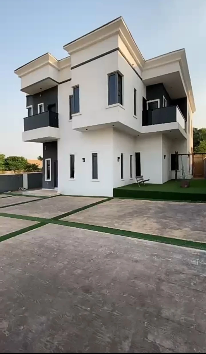 Duplex for Sale in Thinkers corner, Enugu