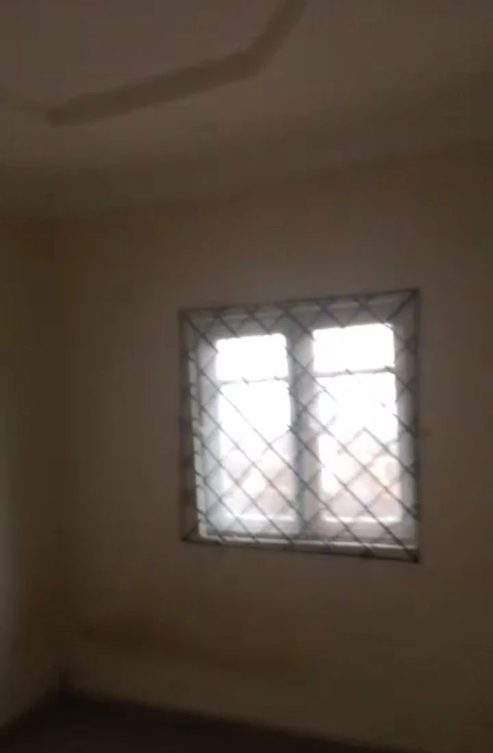 1 Bedroom Flat for Rent in Oguwenyi off airport road, Edo - Image 1
