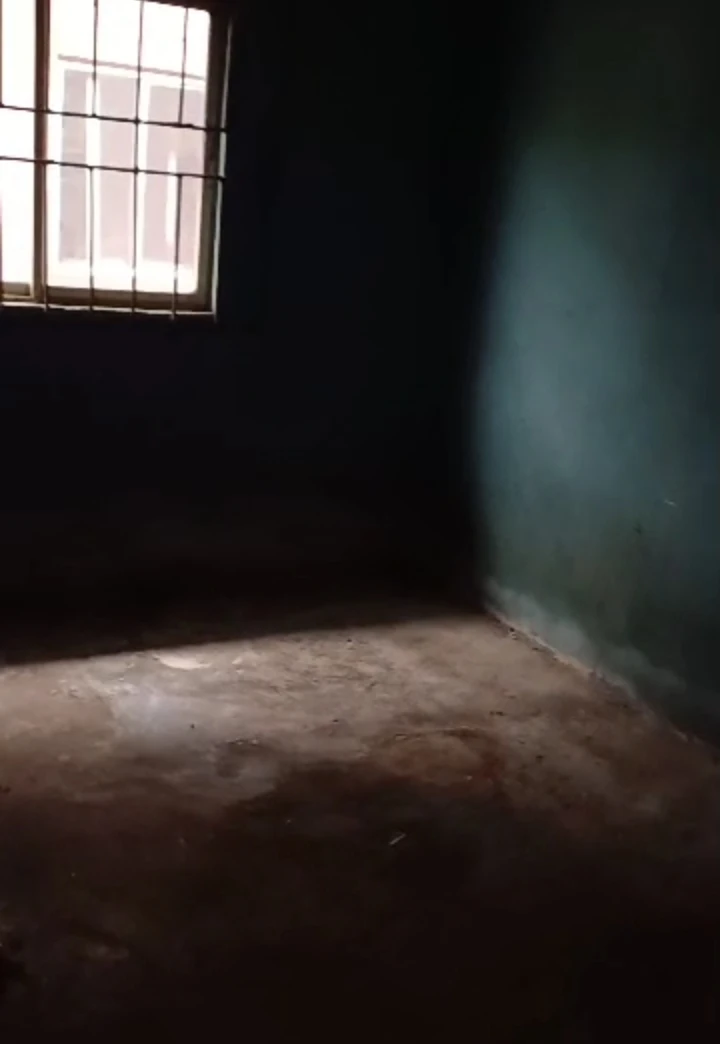 3 Bedroom Flat for Rent in Siloku road, Edo - Image 1