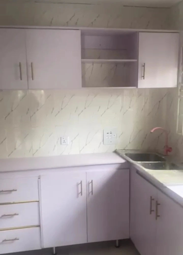 3 Bedroom Flat for Rent in Igbinosa street off airport road, Edo - Image 1