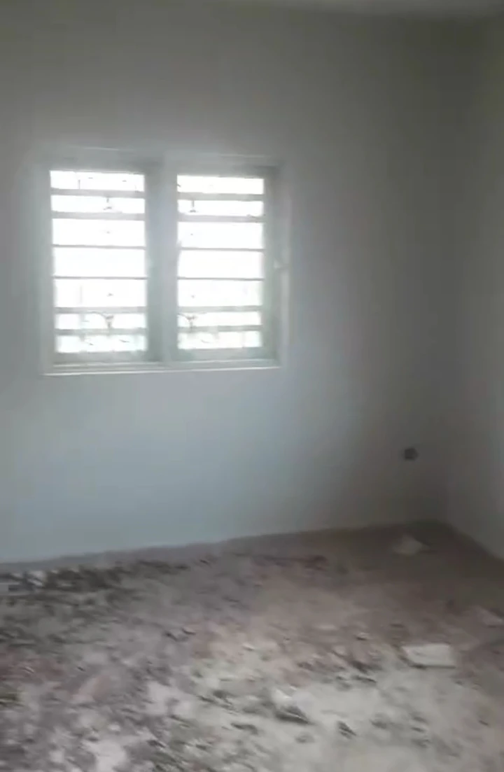 3 Bedroom Flat for Rent in Arougba quarters, Edo - Image 1
