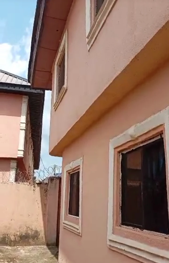 3 Bedroom Flat for Sale in Lucky Way Ikpoba Hill, Edo - Image 1