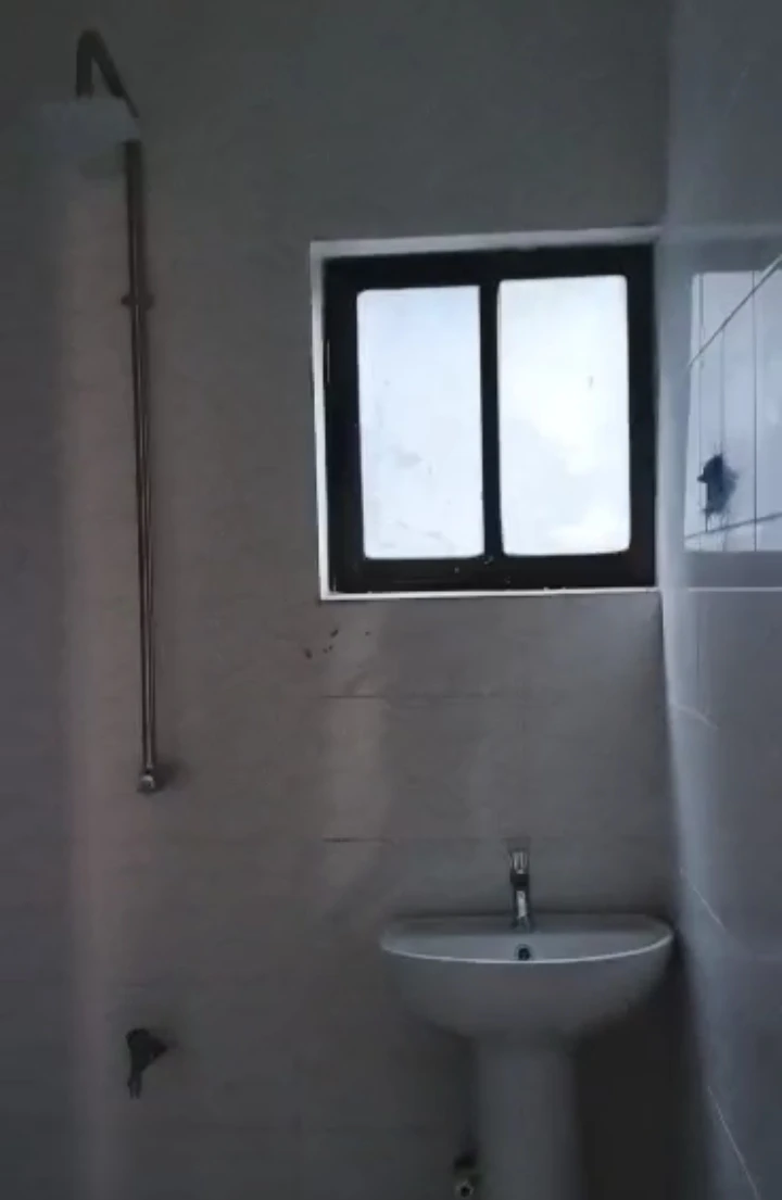 3 Bedroom Flat for Rent in Ugbor, Edo - Image 1