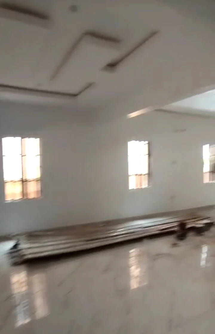 Duplex for Rent in Utagba community airport road, Edo - Image 1