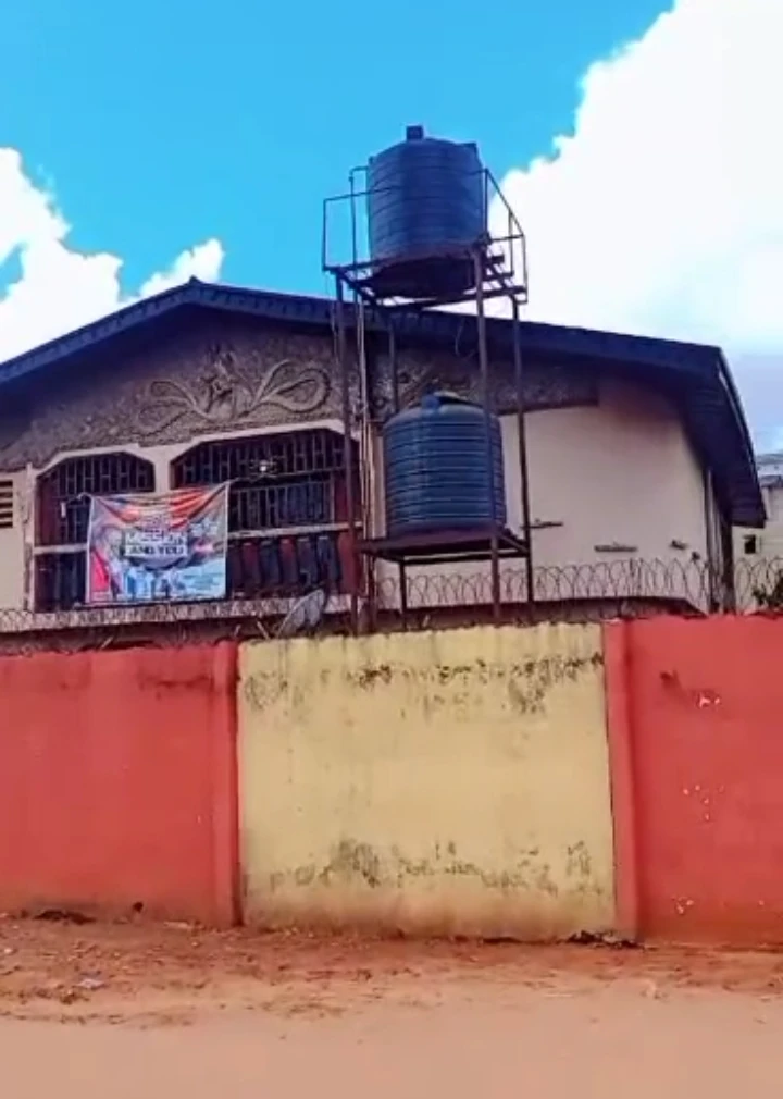 3 Bedroom Flat for Sale in Ekewan road, Edo - Image 1