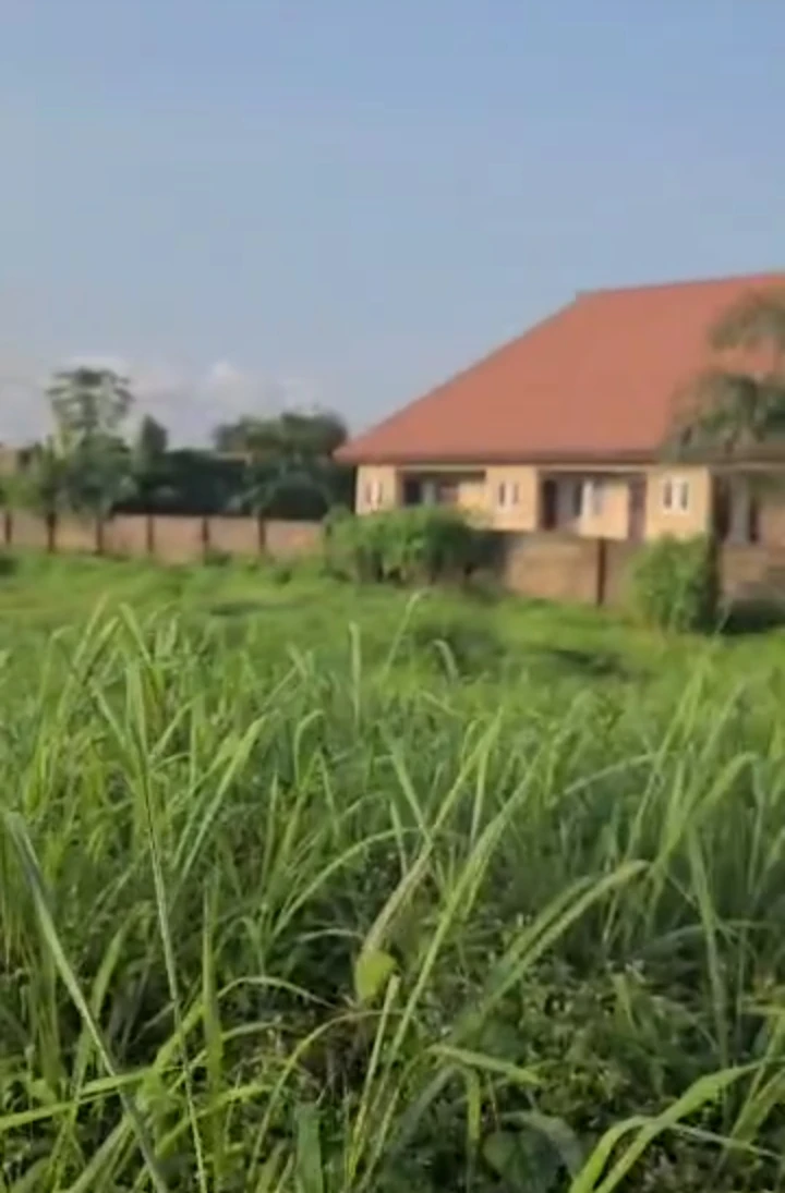 Land for Sale in Okhoromi community, Edo - Image 1