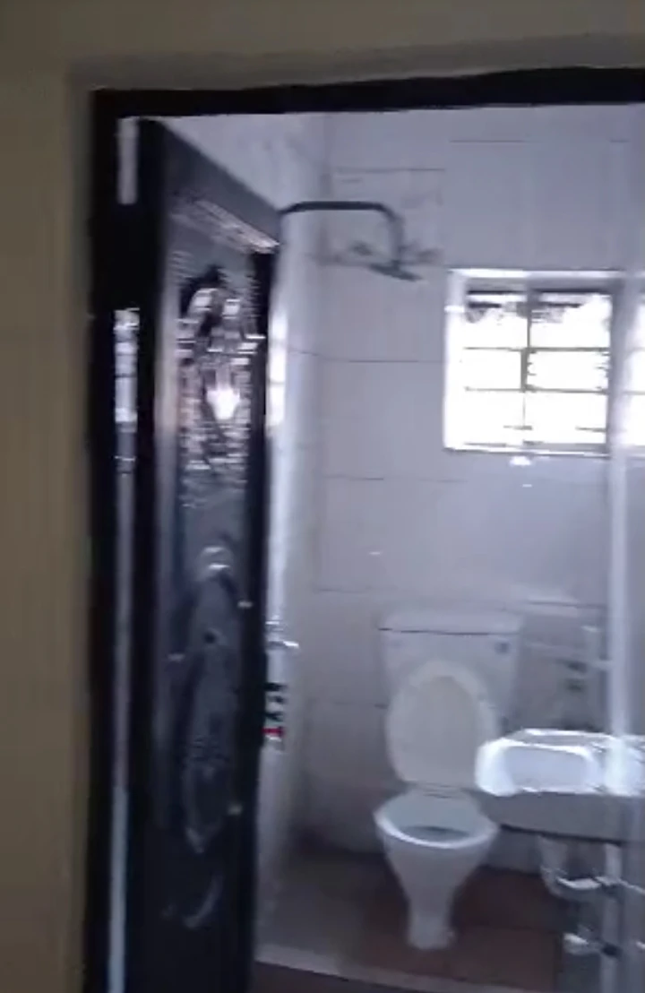 3 Bedroom Flat for Rent in Around anointed junction Sapele road, Edo - Image 1