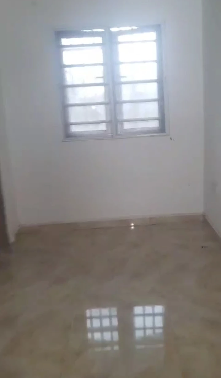 3 Bedroom Flat for Rent in okhoromi, Edo - Image 1