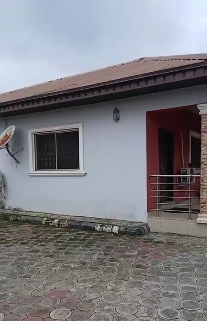 Bungalow for Sale in Miller road, Edo - Image 1