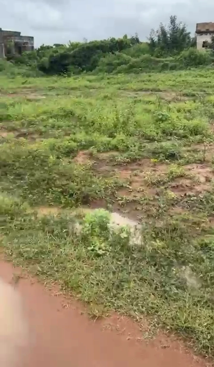 Land for Sale in Okoroma road very close to Airport road, Edo - Image 1