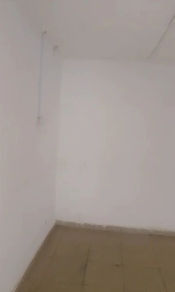 Store for Rent in Akenzua, Edo - Image 1