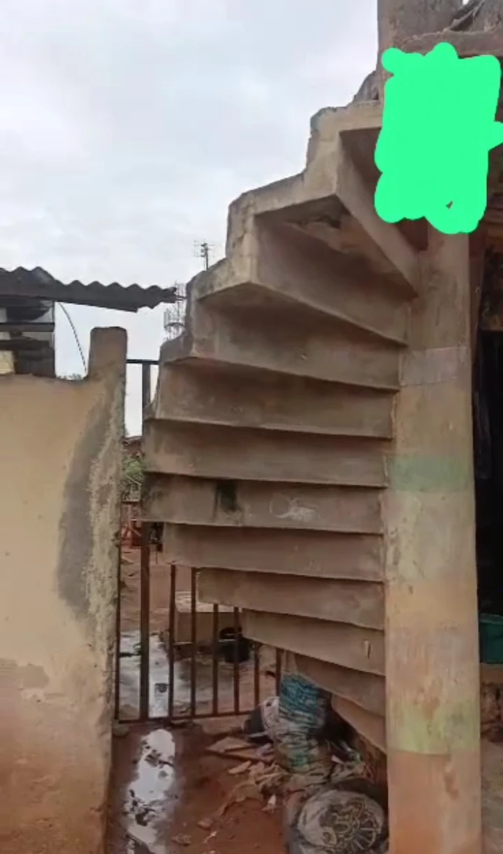 Uncompleted Building for Sale in Iyogbe ring road, Edo - Image 1