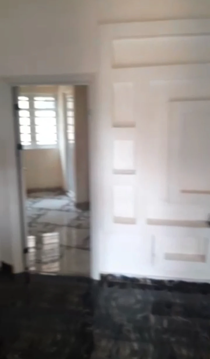 2 Bedroom Flat for Rent in Evbuogin/Peanut, Edo - Image 1