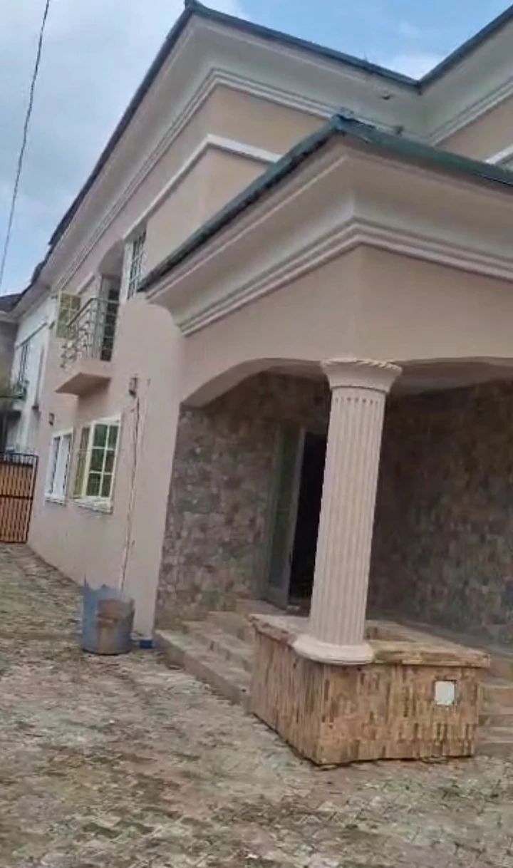 Duplex for Sale in MTN Mast, Edo - Image 1