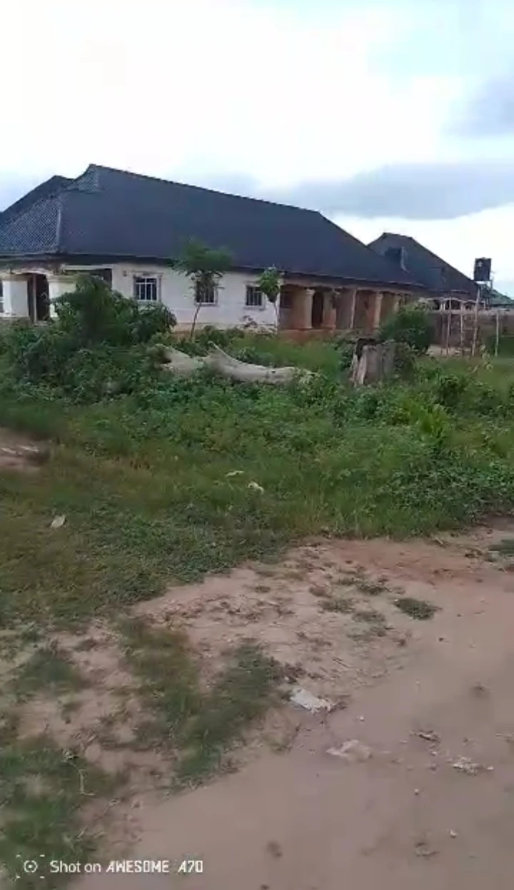 Uncompleted Building for Sale in Close to Captain Hosa farm, Edo - Image 1