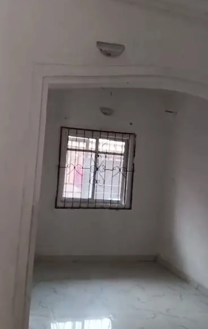 3 Bedroom Flat for Rent in Ewkukwu, Edo - Image 1