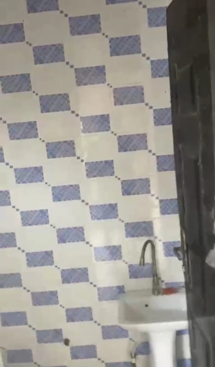 2 Bedroom Flat for Rent in Okhoromi, Edo - Image 1