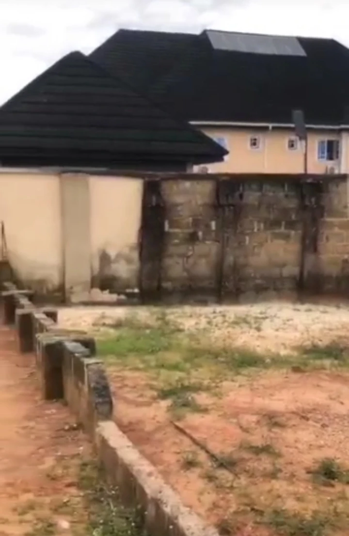 Land for Sale in Ekae, Edo - Image 1