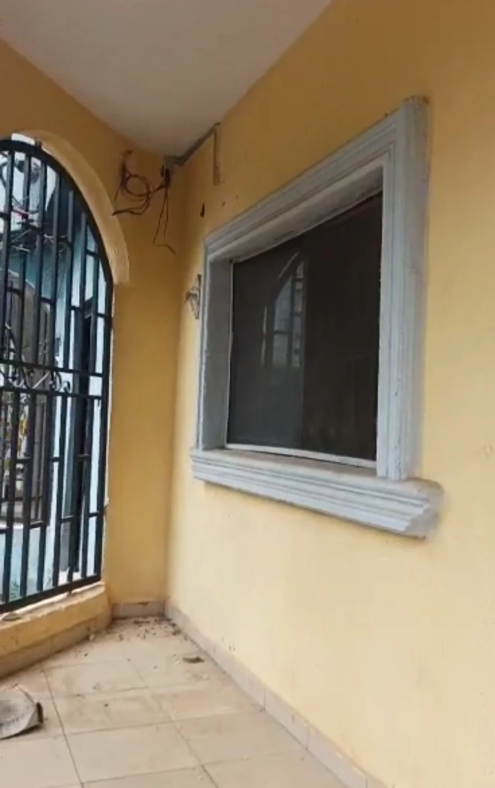 3 Bedroom Flat for Sale in Igbinosa street area, Edo - Image 2
