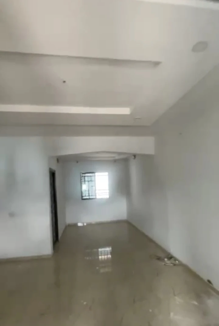 3 Bedroom Flat for Rent in Ugbor Central, Edo - Image 1