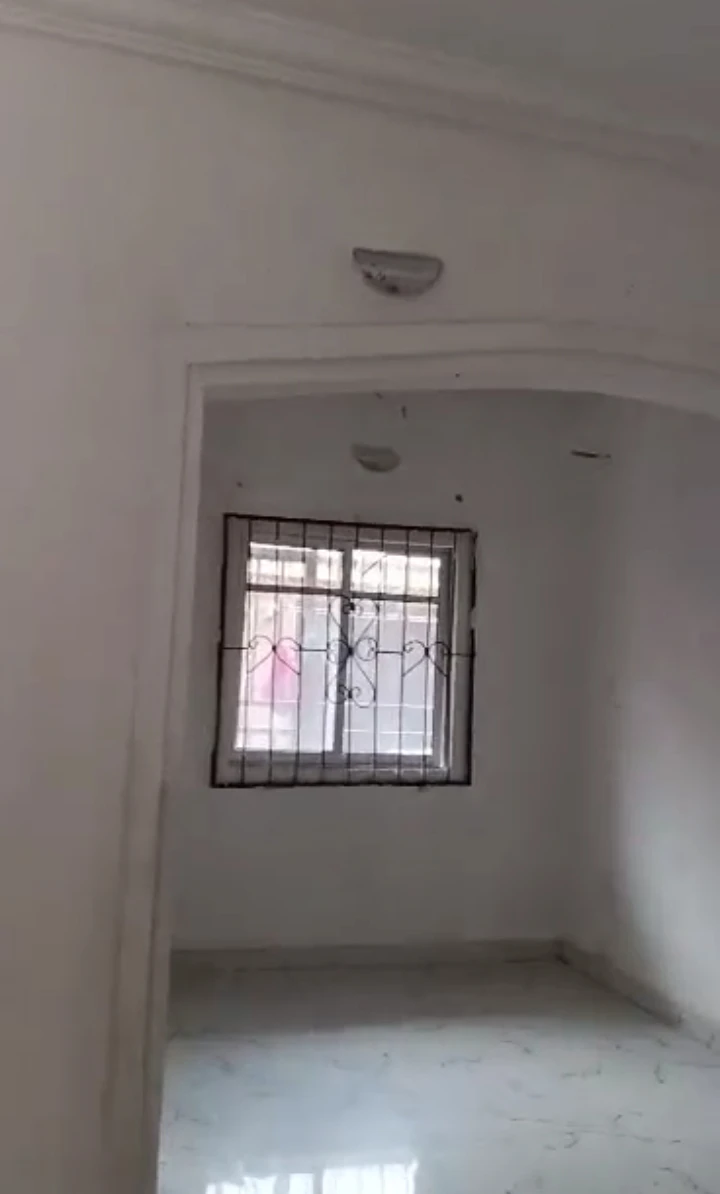 3 Bedroom Flat for Rent in Ewkukwu, Edo - Image 2