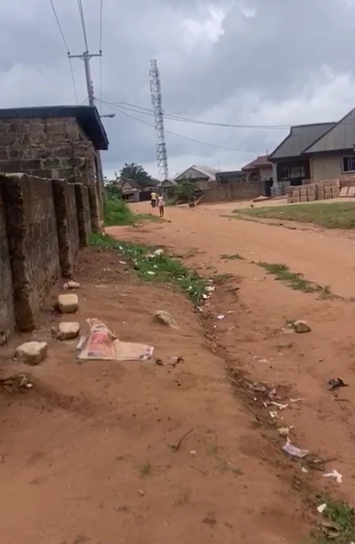 Uncompleted Building for Sale in Upper airport road, Edo - Image 1