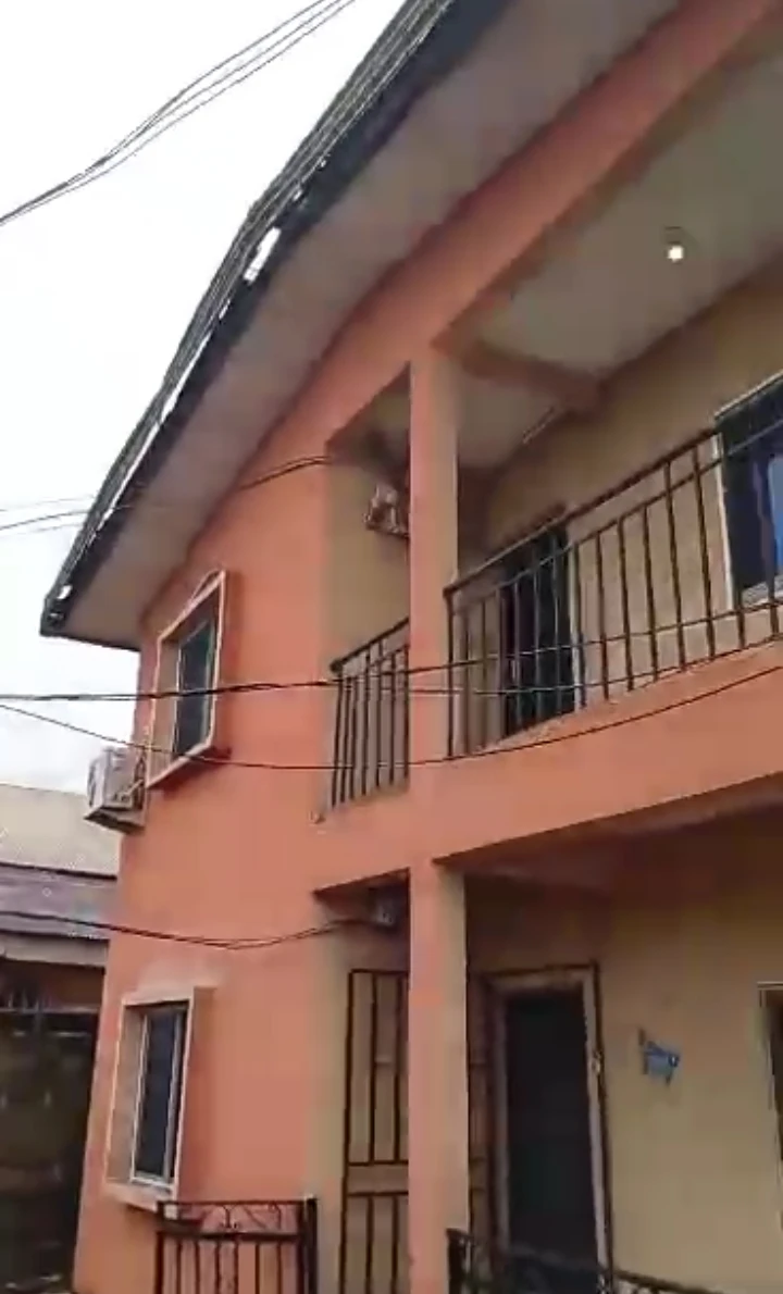 3 Bedroom Flat for Sale in Dumez off Sapele road, Edo - Image 1